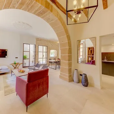 Villa Sleeps 7 With Pool And Wifi *