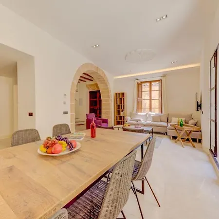Sleeps 7 With Pool And Wifi Villa Pollenca