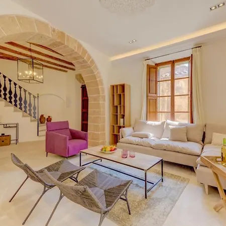 Sleeps 7 With Pool And Wifi